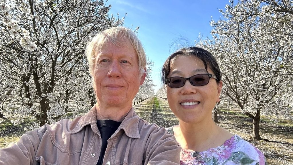 A person and person taking a selfie

AI-generated content may be incorrect.