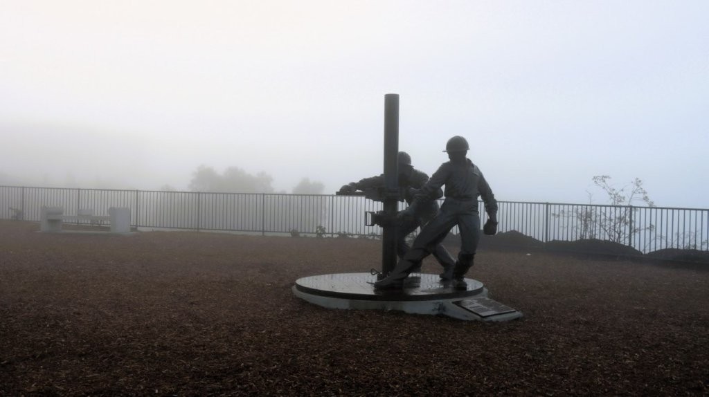 A statue of two people playing baseball

AI-generated content may be incorrect.