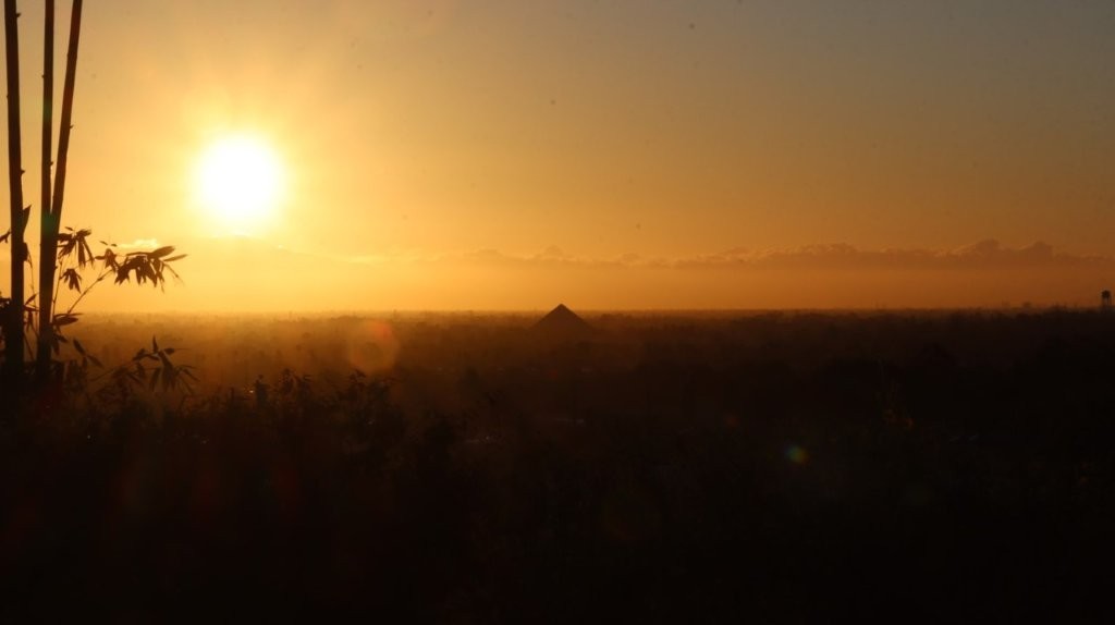 A sunset over a field

AI-generated content may be incorrect.