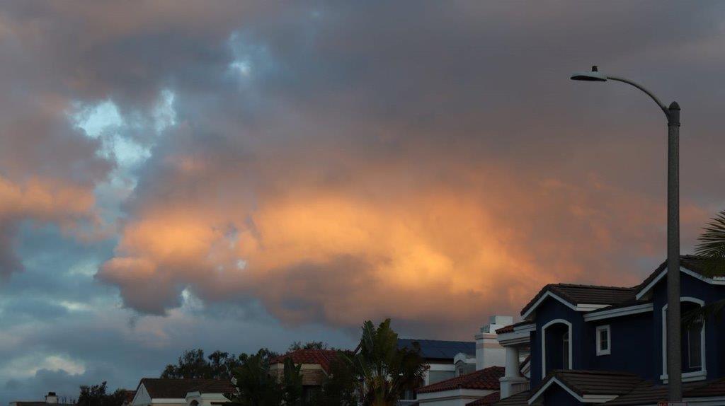 A cloudy sky with clouds

Description automatically generated with medium confidence