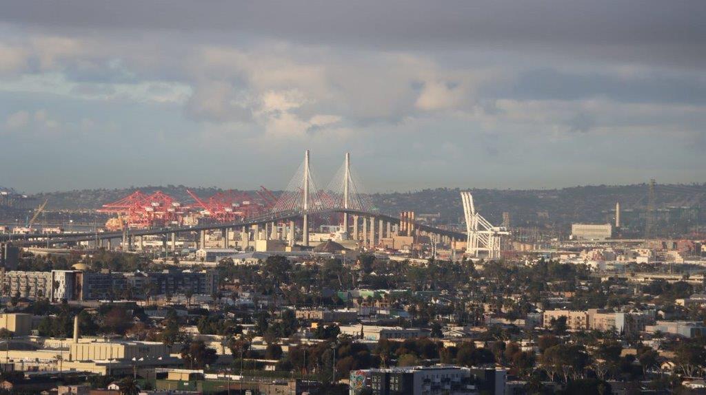 A city with a bridge and a bridge

Description automatically generated