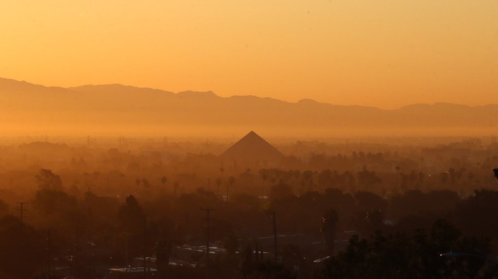 A pyramid in the distance

AI-generated content may be incorrect.