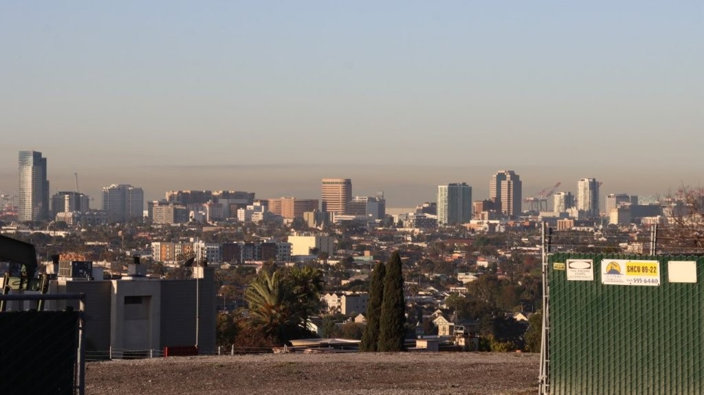 A cityscape with trees and buildings

AI-generated content may be incorrect.