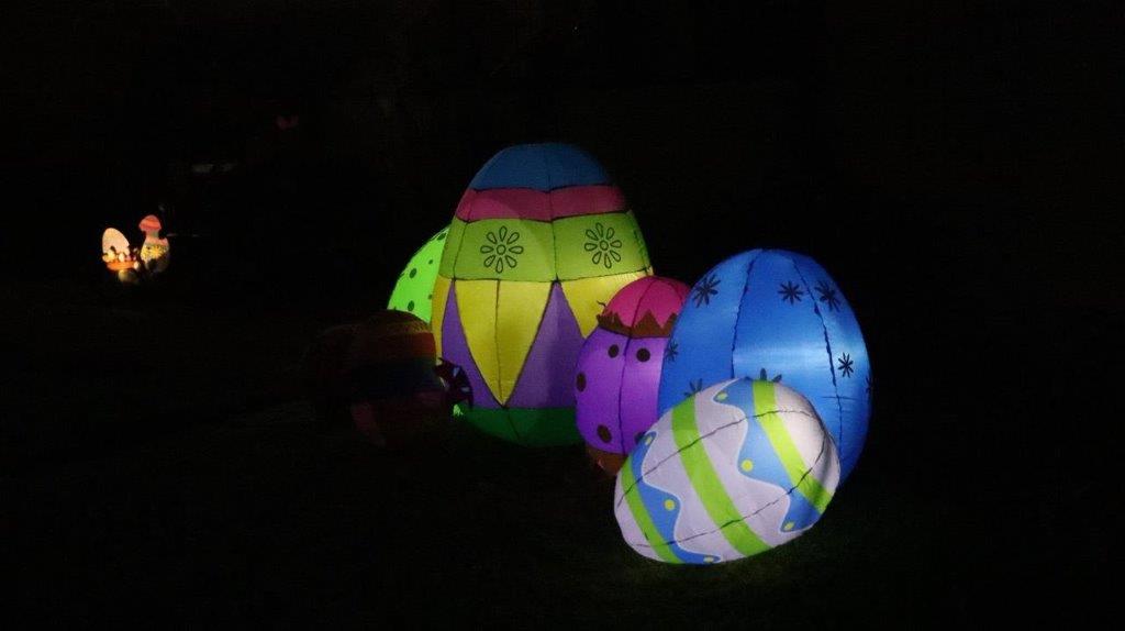 A group of colorful eggs

Description automatically generated