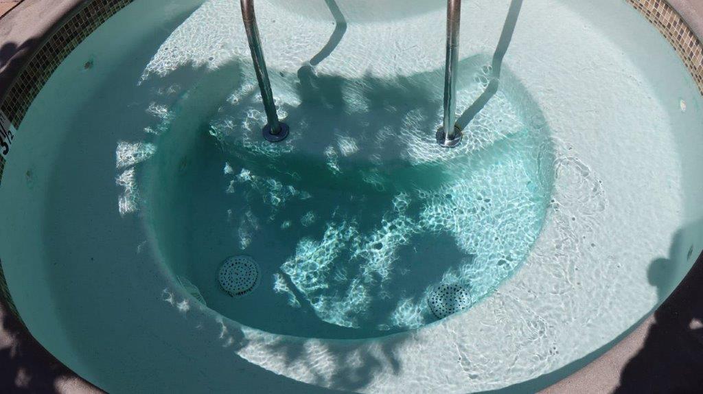 A close-up of a pool

Description automatically generated
