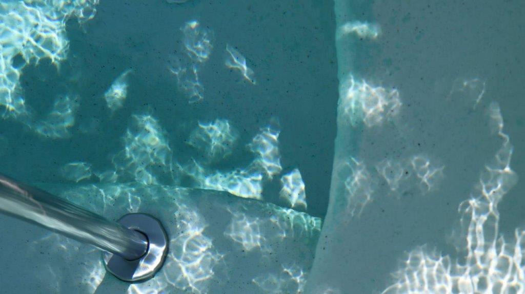 A close-up of a pool

Description automatically generated