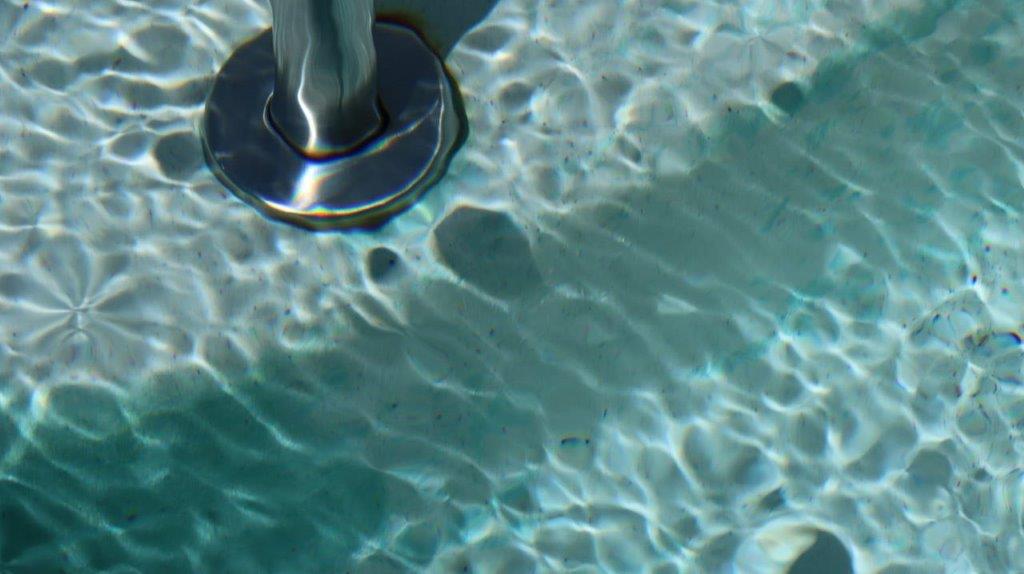 A close-up of a pool

Description automatically generated