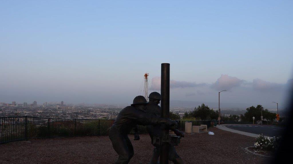 Statues of soldiers in a field

Description automatically generated with medium confidence