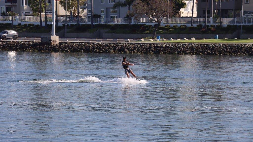 A person on a water ski

Description automatically generated