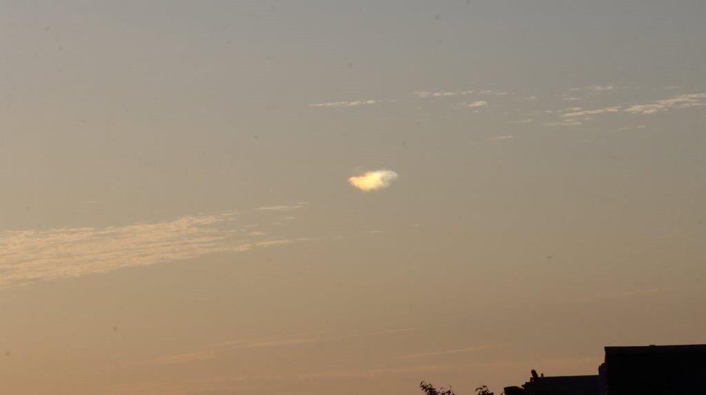 A cloud in the sky

Description automatically generated